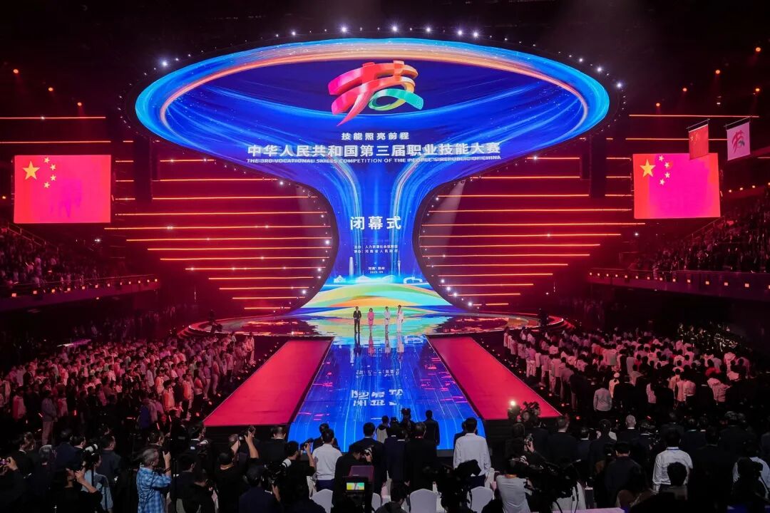 �Խ���ΪУ���⡪����Уѡ���ųɳ�ն�������ȫ 